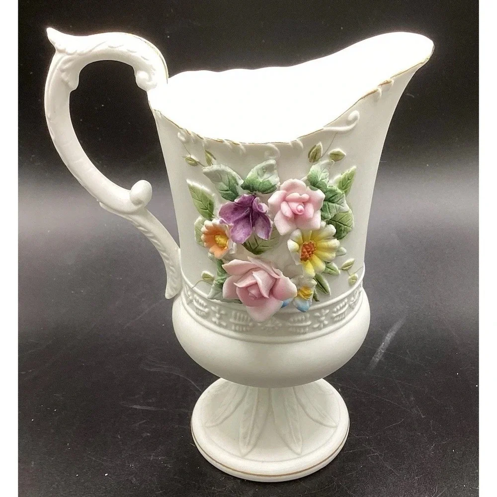 Vintage Lefton Pitcher Bud Vase Gold Tone Trim Handle Hand Painted‎ Roses 6